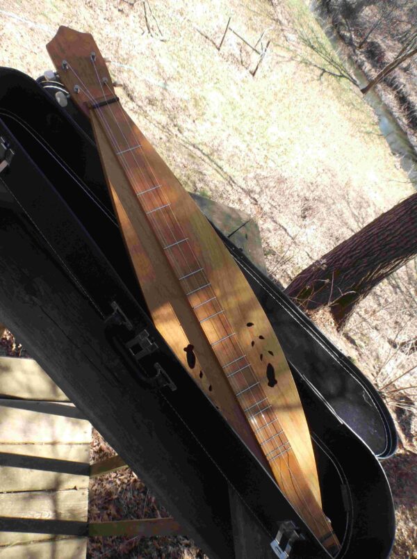Dulcimer with Case Pretty Flower Vine design unbranded Quality Ply Construction Has minor cosmetic blems Very nice Nice condition Sweet Tone