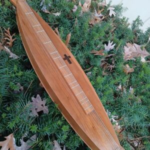 Dulcimer Hughes Rare 6 String from the Revival Period Gorgeous deep body has wonderful rich tones and long sustain 28.5 VSL label dated 1977