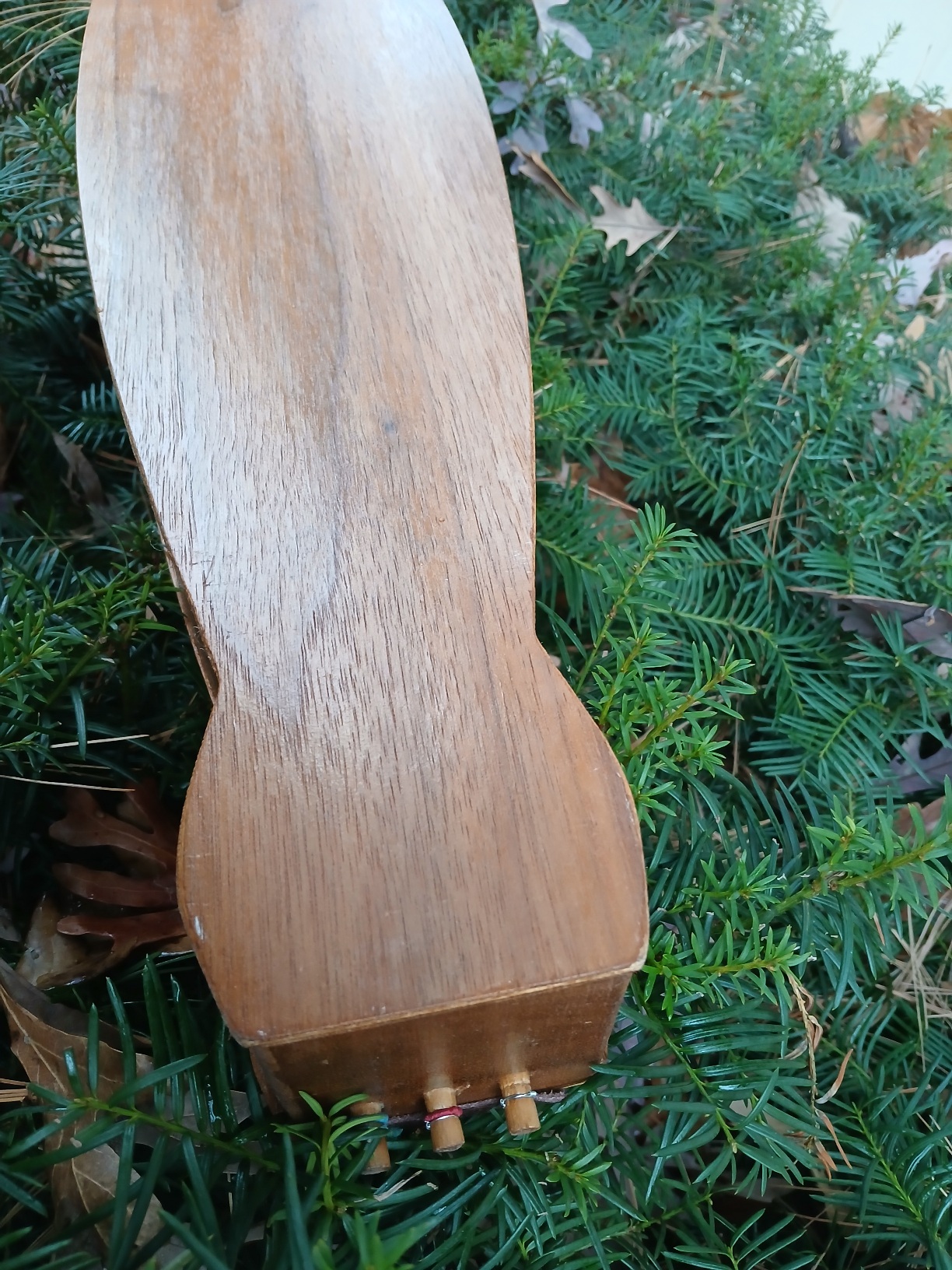 Dulcimer Hughes Rare 6 String from the Revival Period Gorgeous deep body has wonderful rich tones and long sustain 28.5 VSL label dated 1977 - Image 5